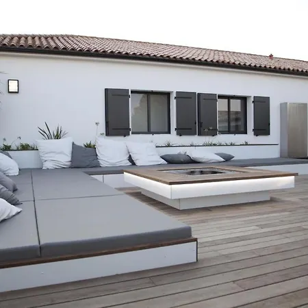 La Sardane Bed & Breakfast Le Plomb
